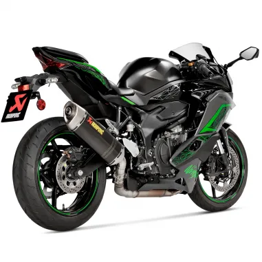 Akrapovic Kawasaki Ninja ZX 25R 23 - 2024 Terminale Di Scarico Moto Slip-On Line Carbonio